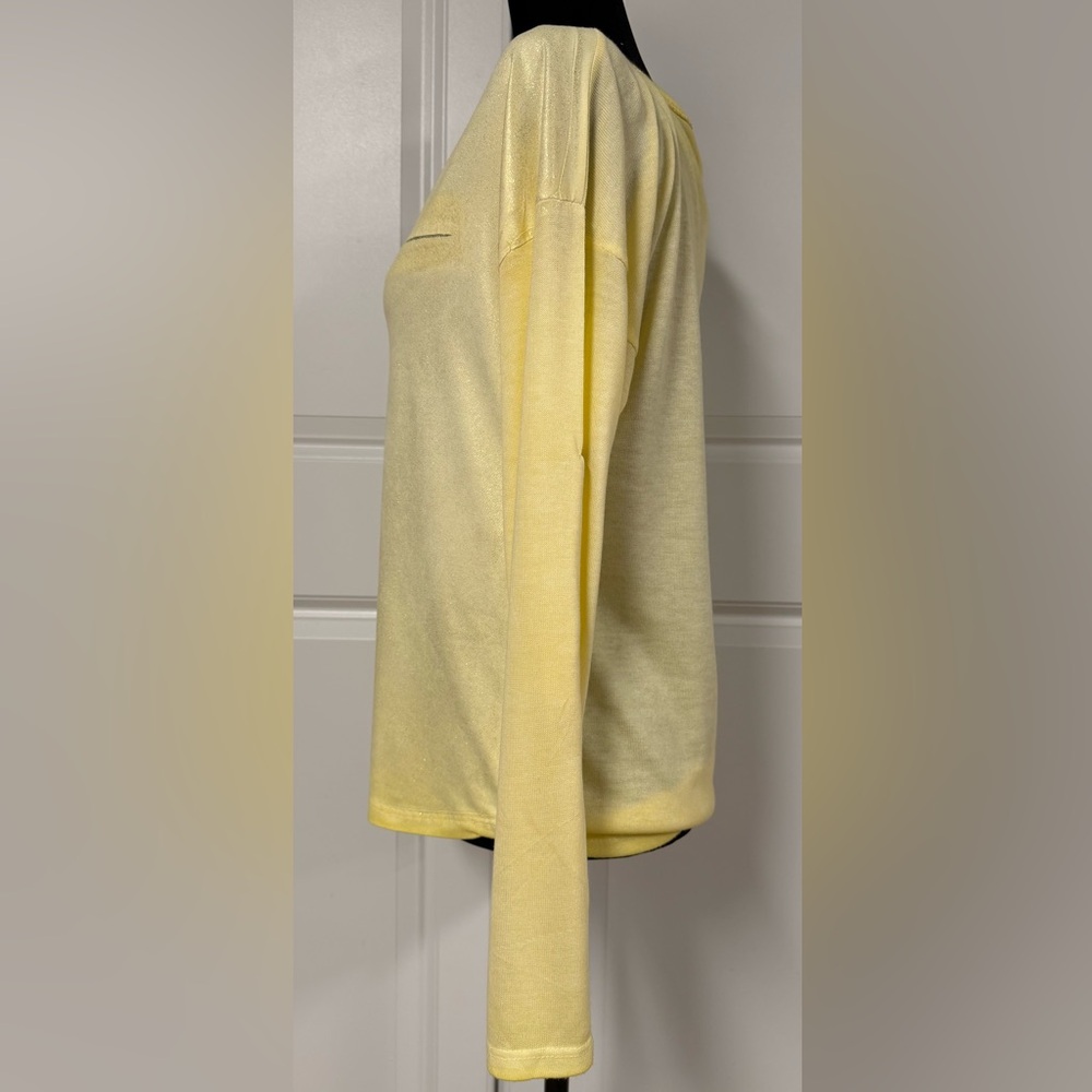 New Collection V-Neck T-Shirt Top - Picture 2 of 7